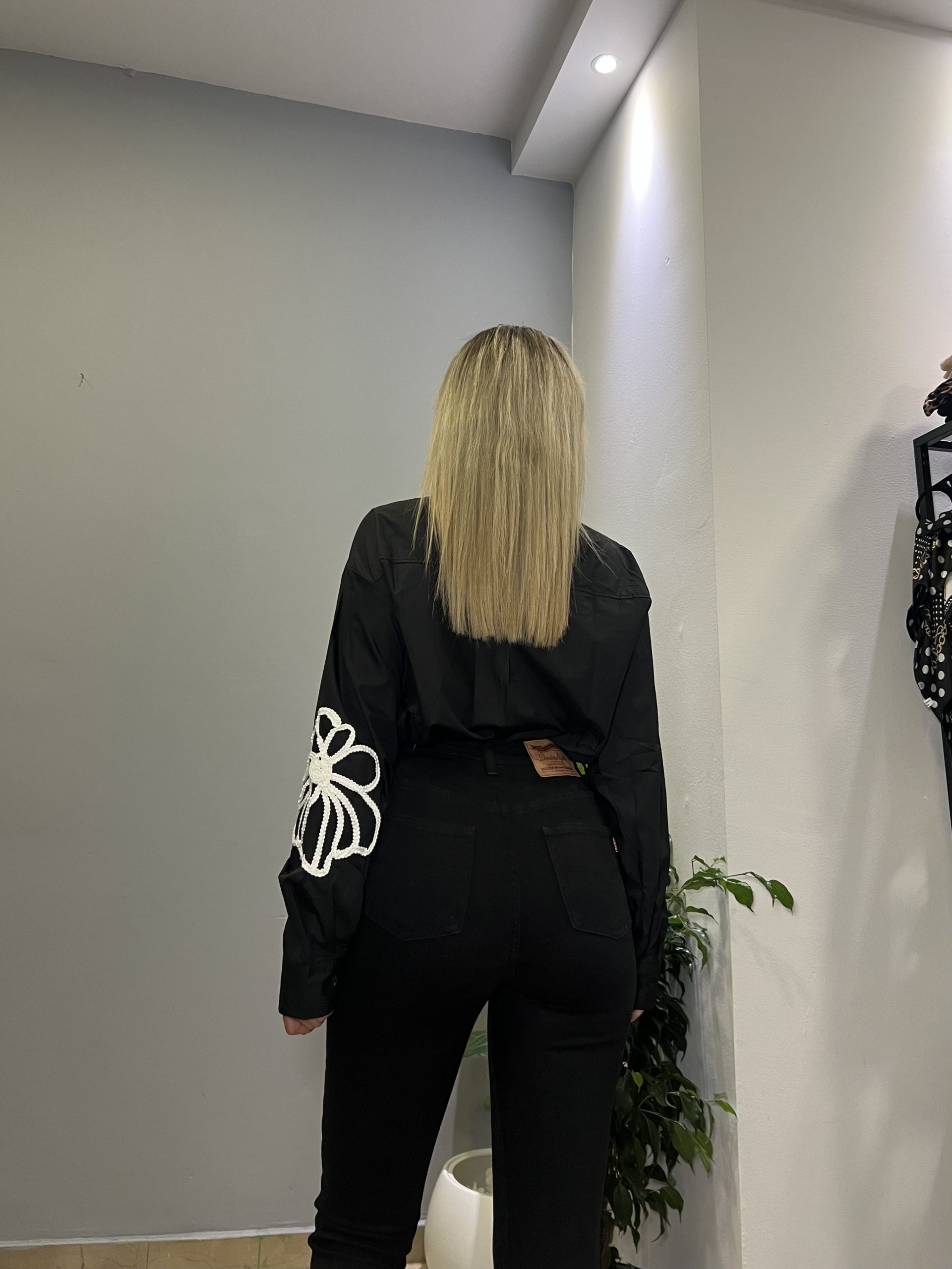 White flower shirt - Image 3