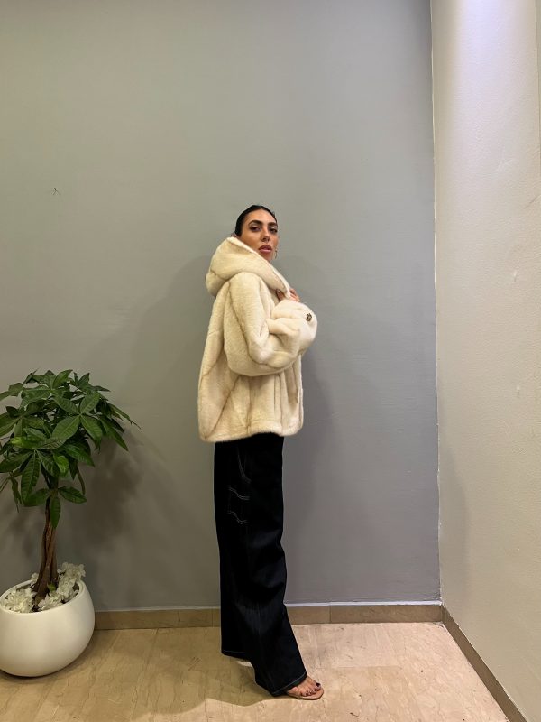 White muse fur - Image 2