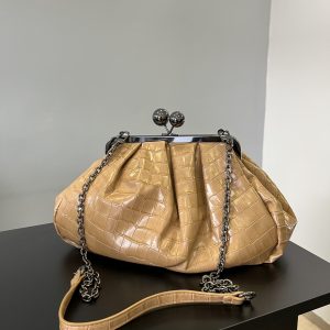 Nude elegance clutch bag