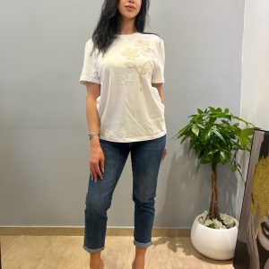 White t-shirt