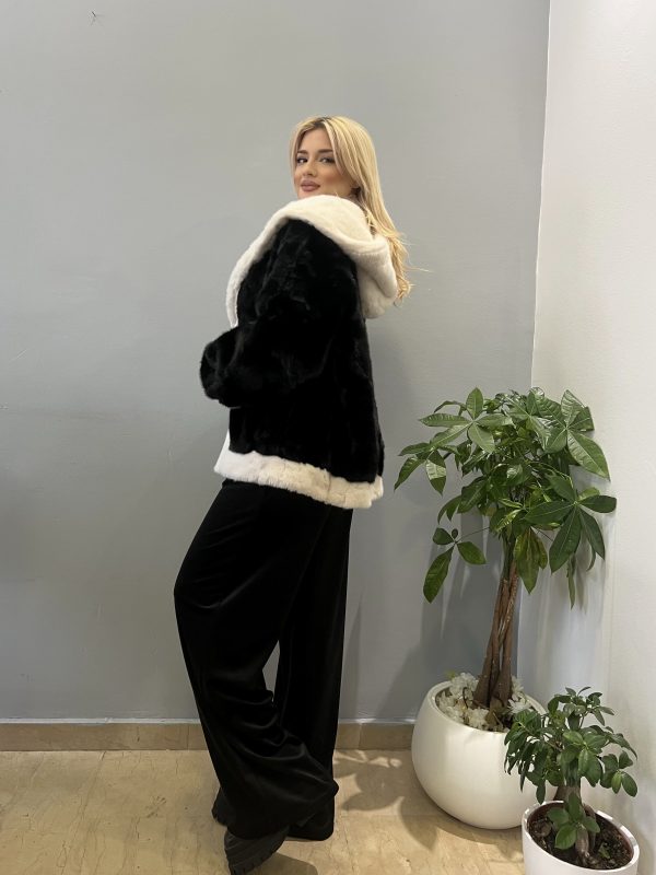 Black and White fur - Image 2