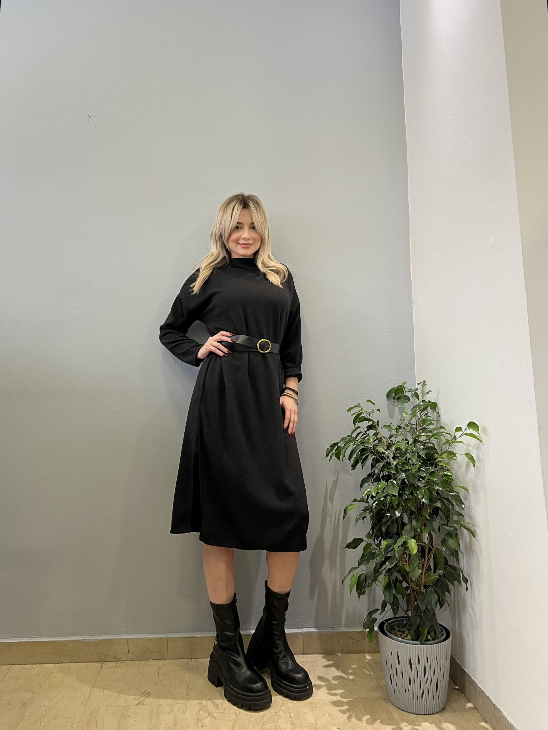 Cozy black dress - Image 2