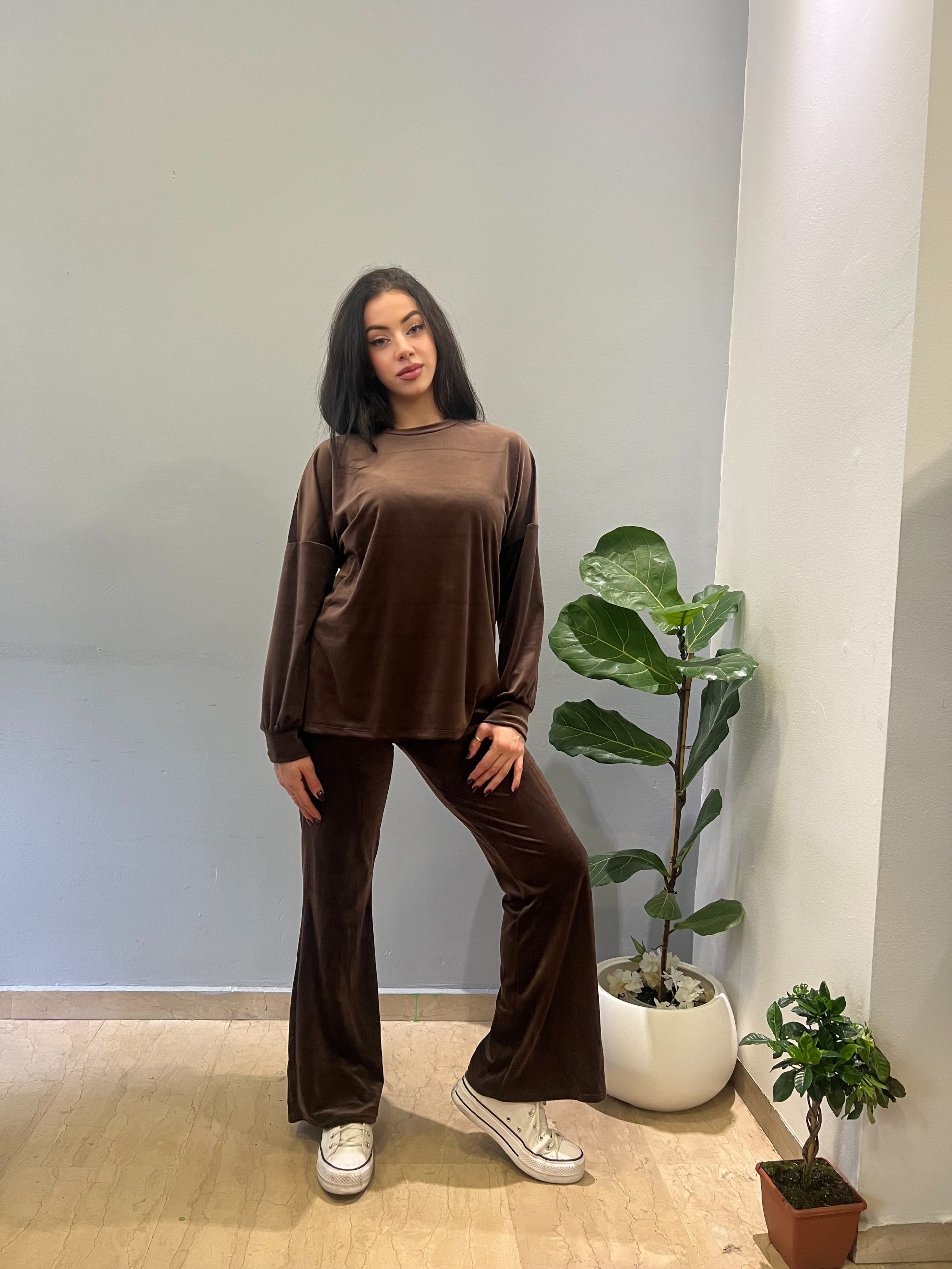 Naira brown set