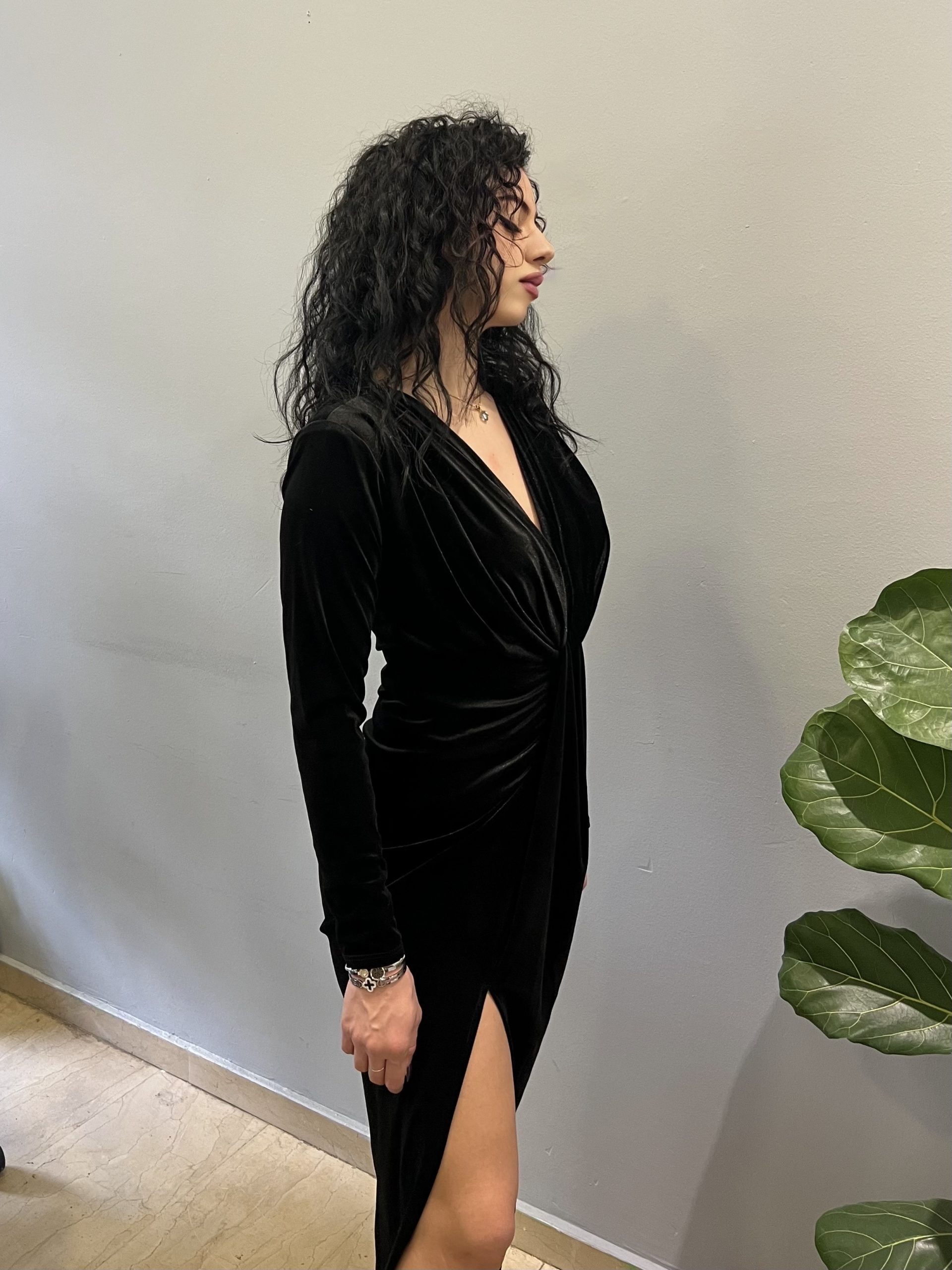 Black velvet dress - Image 2