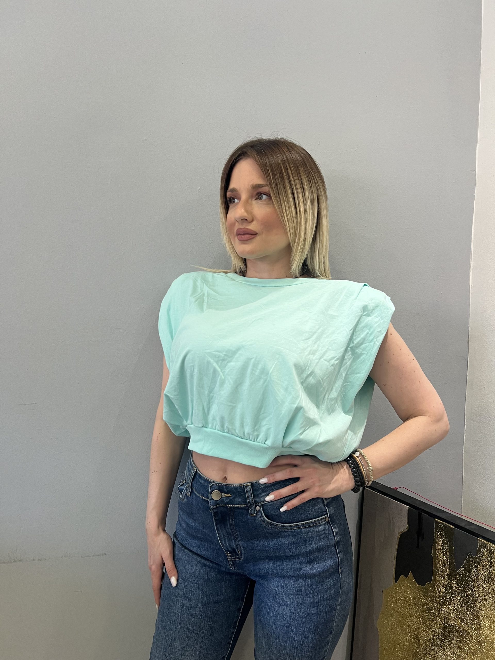 Lumina cyan top